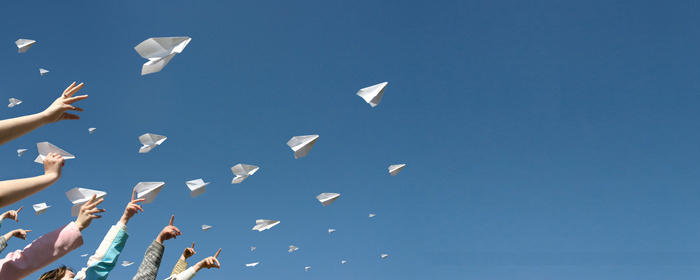 Contattaci o passa a trovarci in agenzia 